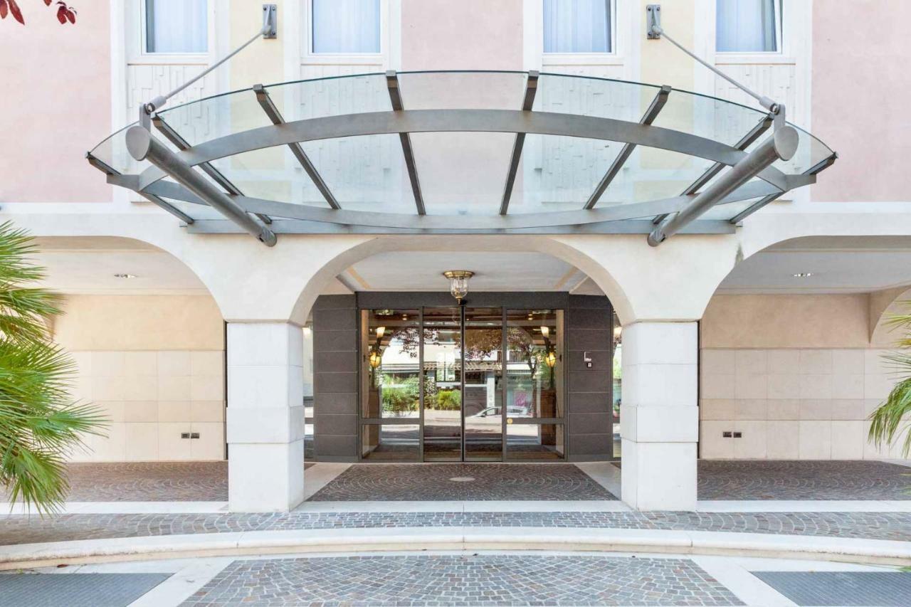 Hotel Leon d'Oro Rovereto  Buitenkant foto