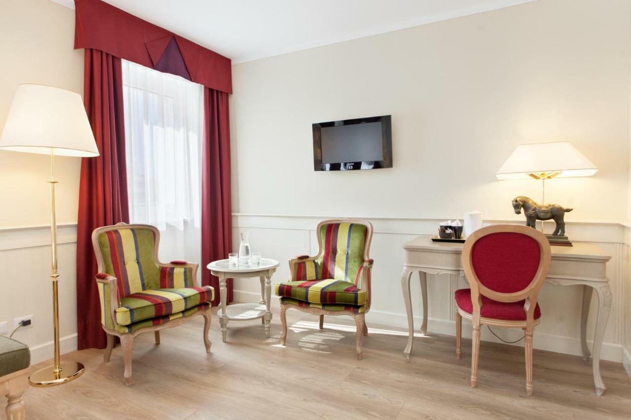 Hotel Leon d'Oro Rovereto  Buitenkant foto